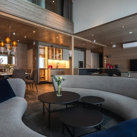 Kultakero Northern Sky, 3br Penthouse With Jacuzzi 128m2 4* Pyhätunturi