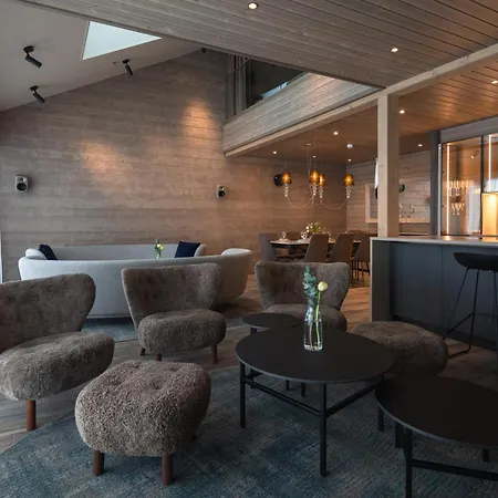 Kultakero Northern Sky, 3br Penthouse With Jacuzzi 128m2 4* Pyhätunturi