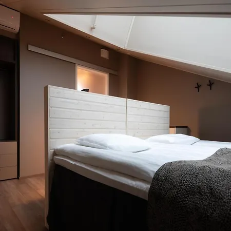 Kultakero Northern Sky, 3br Penthouse With Jacuzzi 128m2