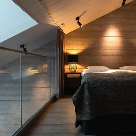 Kultakero Northern Sky, 3br Penthouse With Jacuzzi 128m2 Lejlighedshotel